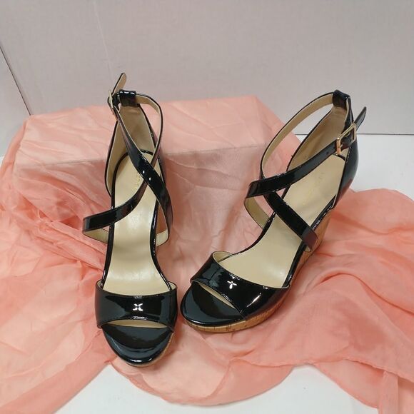 Liz Claiborne Womens 7M Platform Wedge Harmond  Sandals. Color Black. - Picture 2 of 11